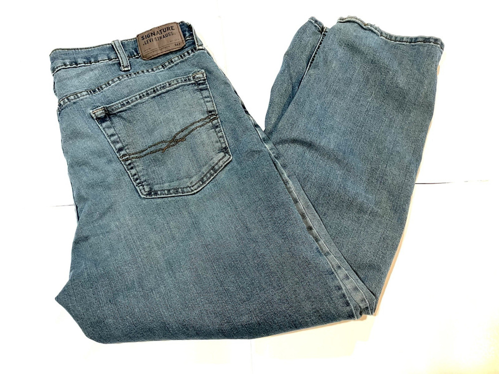 Signature Levi Strauss S67 Athletic Fit Jeans Men's 38x32 (Fits 36x29) Denim